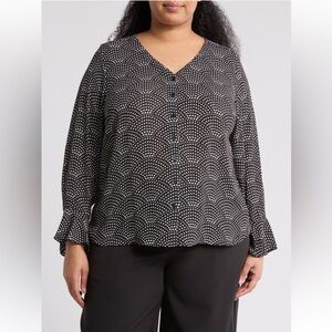 T Tahari Black and White Relaxed Buttoned Blouse